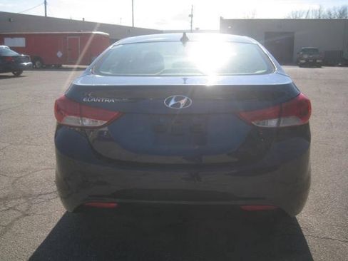 Used 2013 Hyundai Elantra GLS FWD image 6