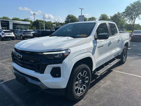 Used 2024 Chevrolet Colorado Z71 w/ Z71 Convenience Package 2 AWD/4WD image 1