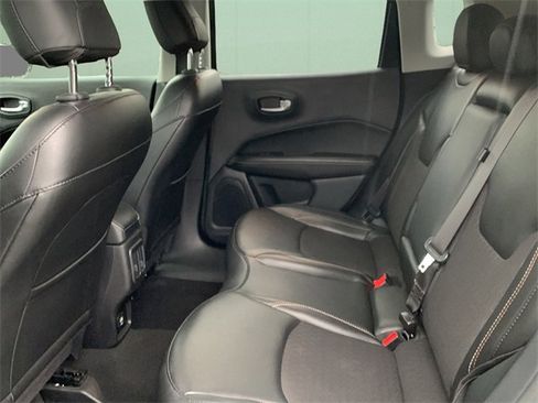 Used 2021 Jeep Compass Latitude image 19