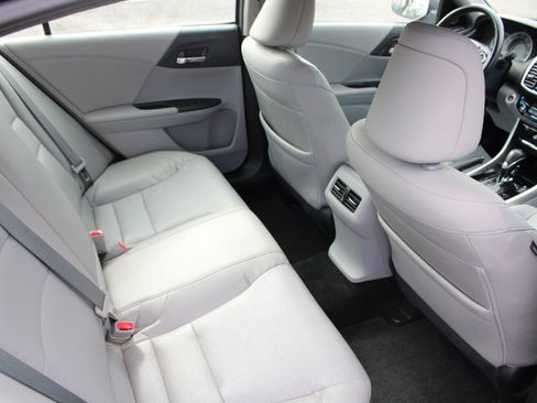 Used 2016 Honda Accord EX-L image 19