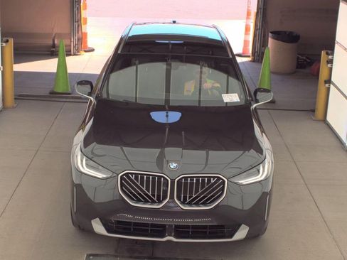 Used 2025 BMW X3 xDrive30i w/ Premium Package AWD/4WD image 5