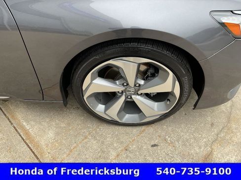 Certified 2018 Honda Accord Touring image 14