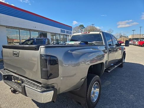 Used 2009 Chevrolet Silverado 3500 W/T image 3
