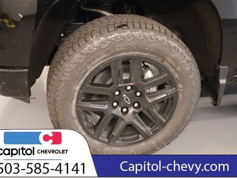 Used 2026 Chevrolet Silverado 1500 Custom Trail Boss w/ Turbomax Blackout Package image 10