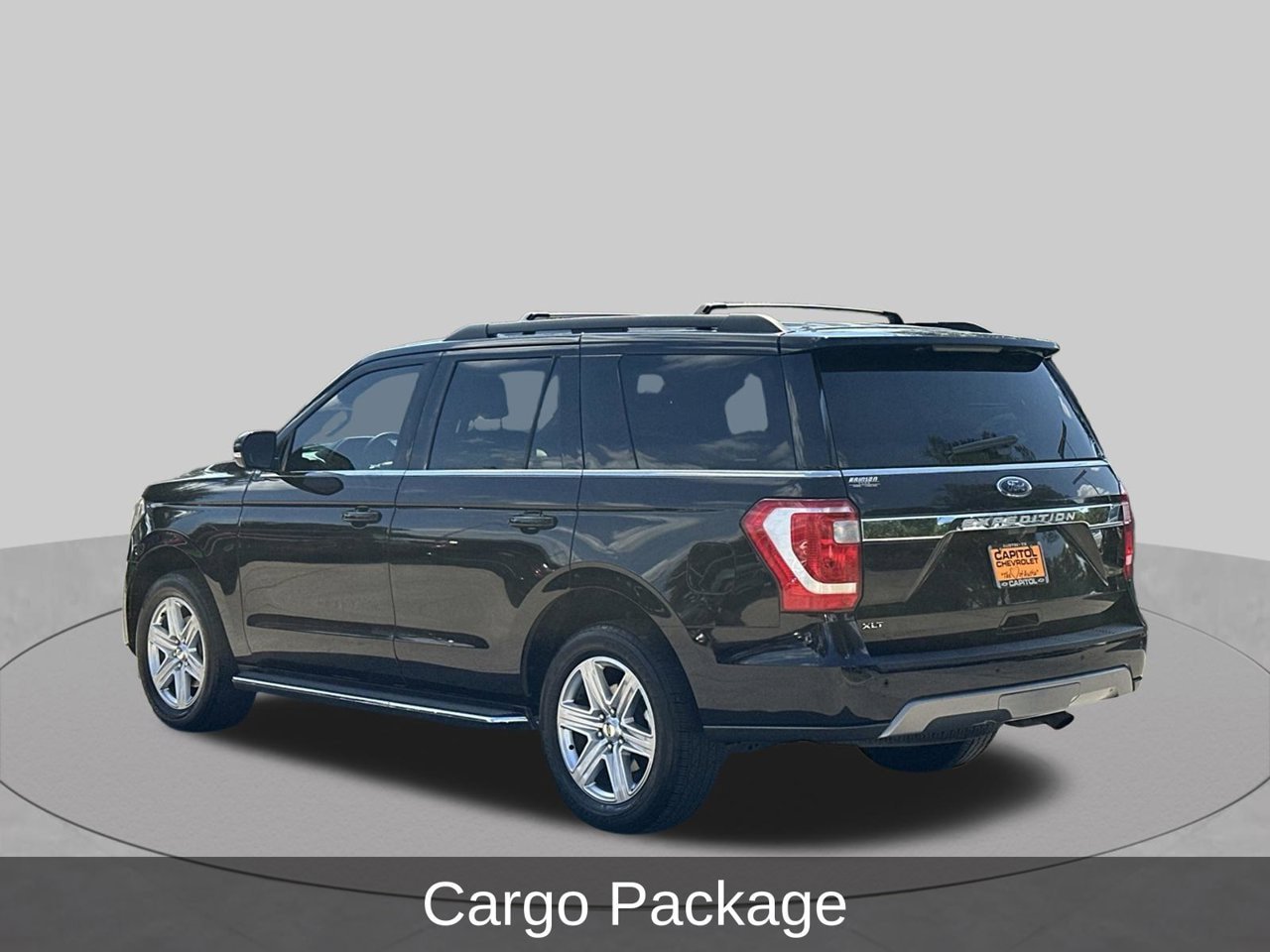 Used 2020 Ford Expedition XLT w/ Equipment Group 202A RWD image 3