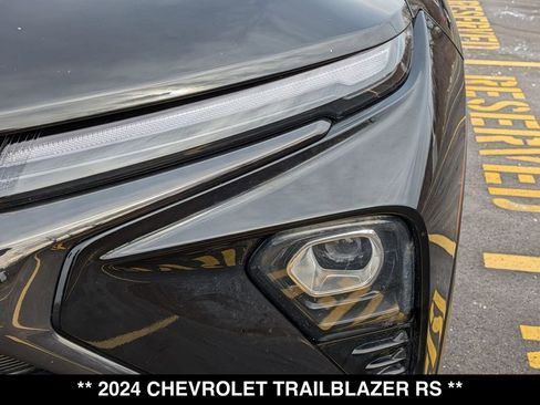 Used 2024 Chevrolet TrailBlazer RS w/ Convenience Package image 17
