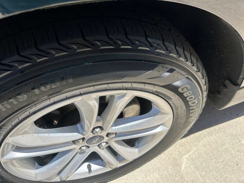 Used 2019 Ford Edge SEL w/ Equipment Group 201A AWD/4WD image 22