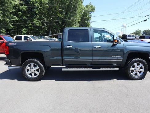Used 2017 Chevrolet Silverado 2500 LTZ w/ Duramax Plus Package AWD/4WD image 4