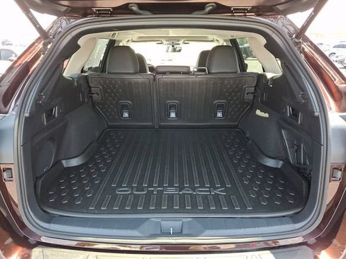 Used 2025 Subaru Outback Limited AWD/4WD image 30