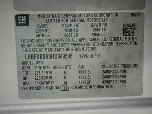 Used 2017 Buick Envision Essence FWD image 33