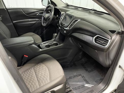 Used 2021 Chevrolet Equinox LT image 15