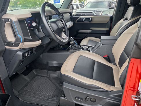 Used 2023 Ford Bronco Wildtrak AWD/4WD image 11