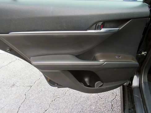 Used 2021 Toyota Camry XLE w/ Navigation Upgrade Package FWD image 29