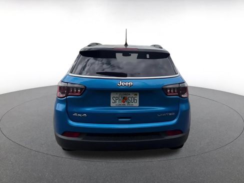 Used 2025 Jeep Compass Limited AWD/4WD image 12