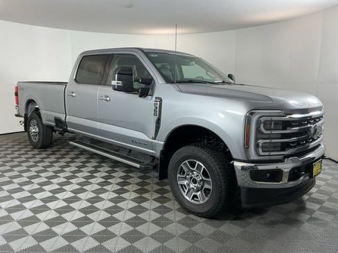 Used 2024 Ford F350 Lariat w/ Camper Package image 3