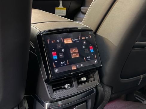 New 2026 Cadillac Vistiq Sport image 45