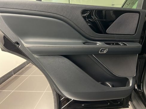 New 2026 Lincoln Aviator AWD image 33