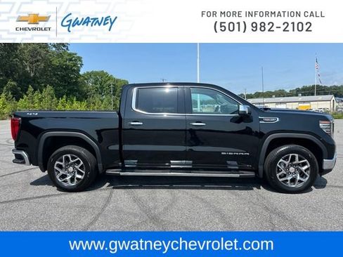 Used 2025 GMC Sierra 1500 SLT w/ SLT Premium Plus Package AWD/4WD image 4