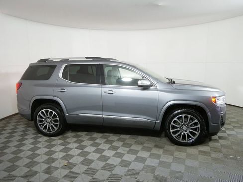 Used 2022 GMC Acadia Denali w/ Denali Ultimate Package image 2