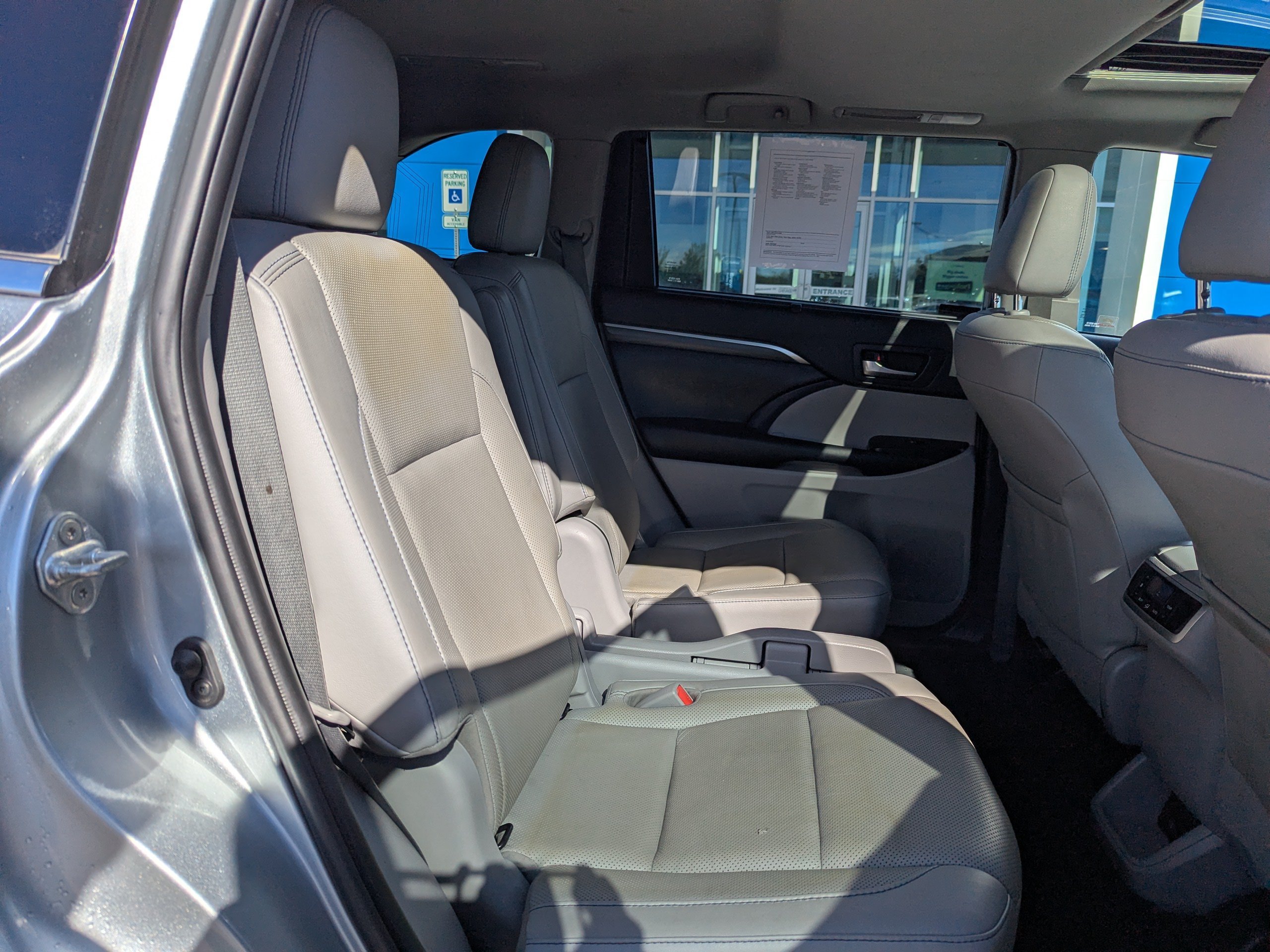 Used 2019 Toyota Highlander Limited AWD/4WD image 39