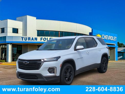 Used 2023 Chevrolet Traverse LS w/ Midnight/Sport Edition FWD image 1