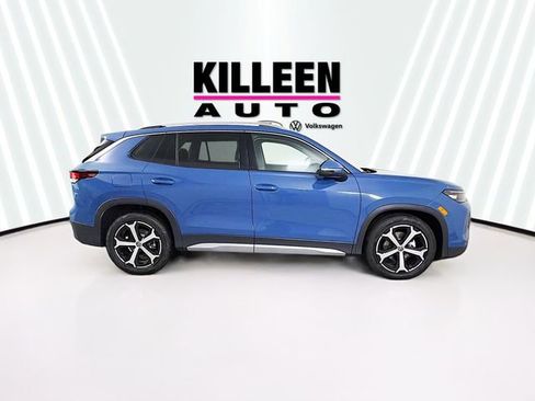 New 2026 Volkswagen Tiguan SE FWD image 8