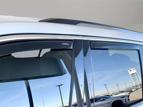 Used 2023 Jeep Grand Cherokee Laredo image 52