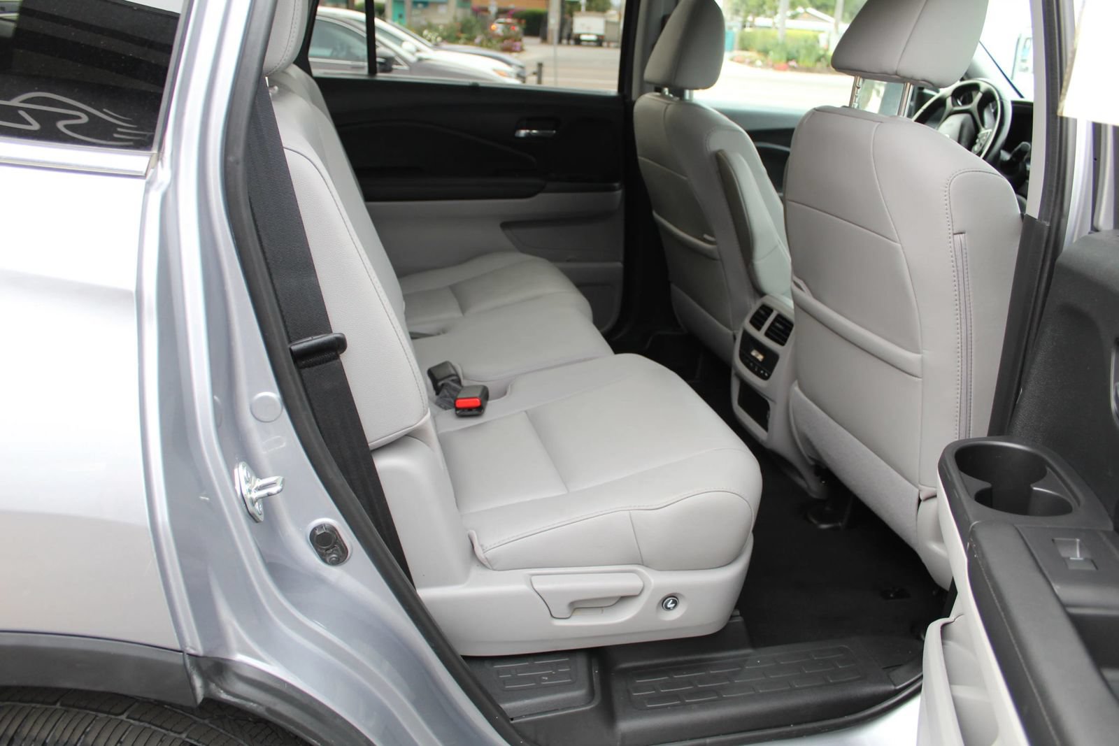 Used 2021 Honda Pilot Special Edition image 11