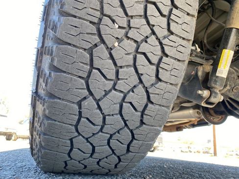 Used 2025 Chevrolet Silverado 2500 Custom w/ Custom Value Package image 26