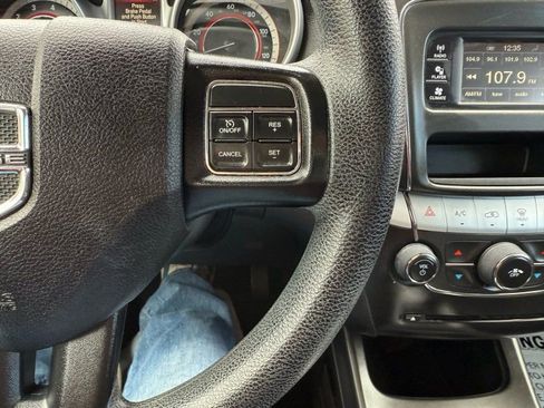 Used 2018 Dodge Journey SE w/ Blacktop Package image 16