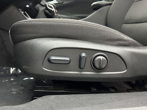 Used 2024 Chevrolet Malibu LT image 12