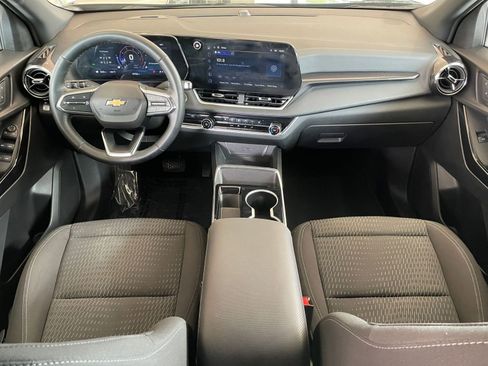 Used 2025 Chevrolet Equinox LT image 32