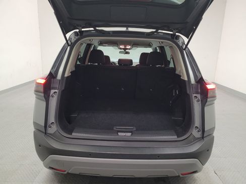 Used 2023 Nissan Rogue S AWD/4WD image 29