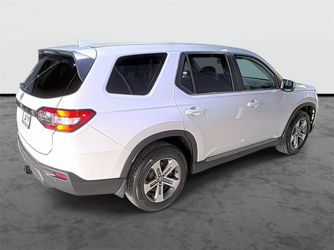 Used 2024 Honda Pilot EX-L image 4