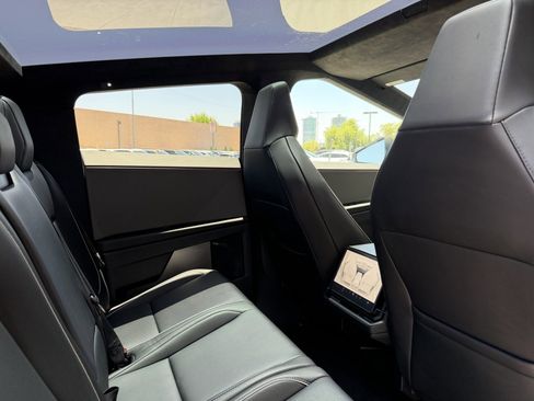 Used 2024 Tesla Cybertruck AWD Crew Cab image 47