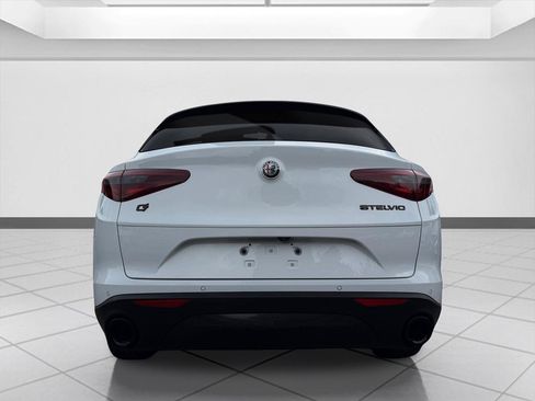 Used 2019 Alfa Romeo Stelvio Sport w/ Quick Order Package 22J Sport AWD/4WD image 4
