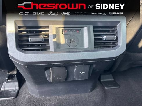 Used 2024 Ford F250 Lariat w/ Lariat Ultimate Package AWD/4WD image 31