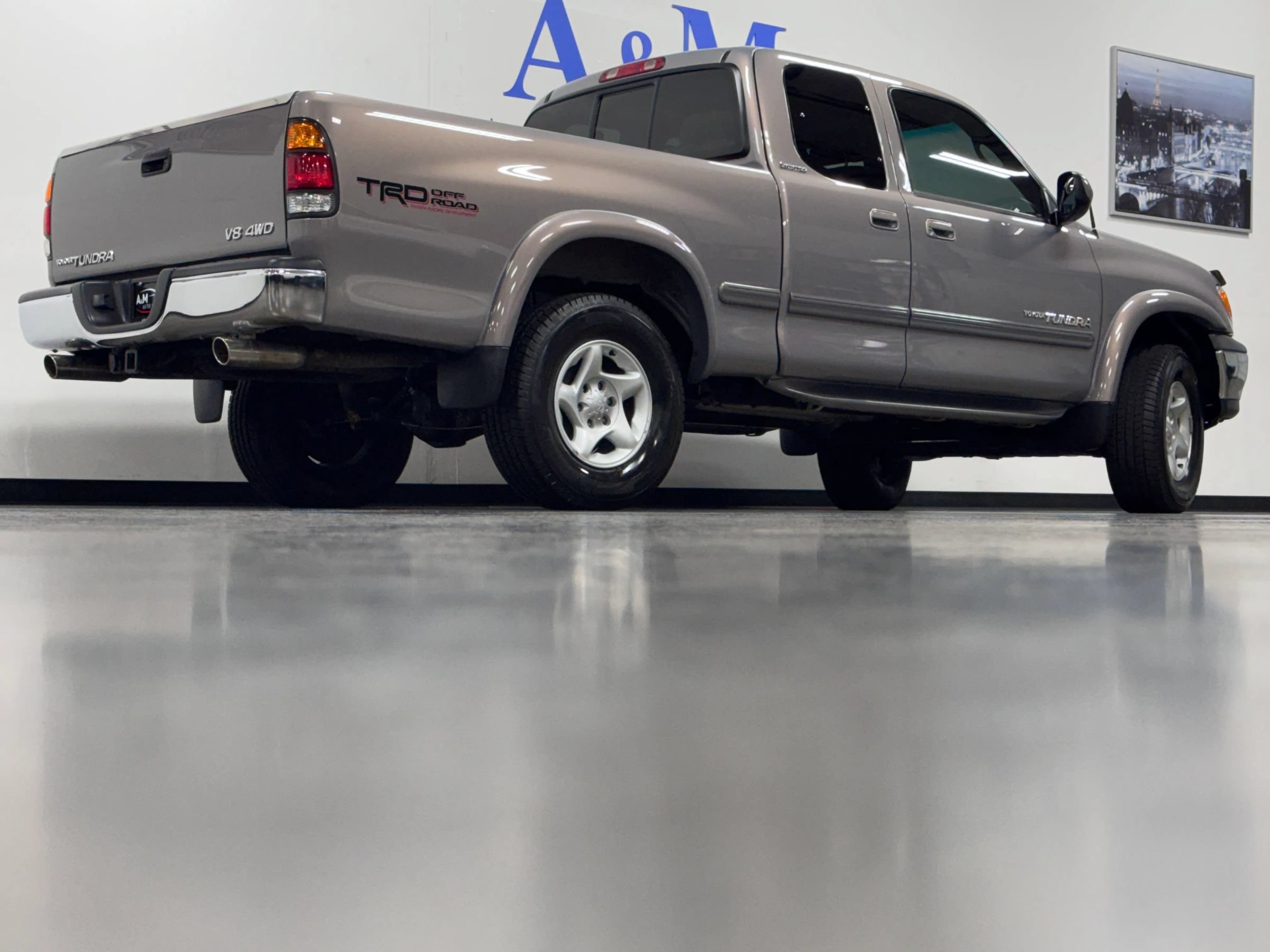 Used 2000 Toyota Tundra Limited w/ Off-Road Pkg AWD/4WD image 5