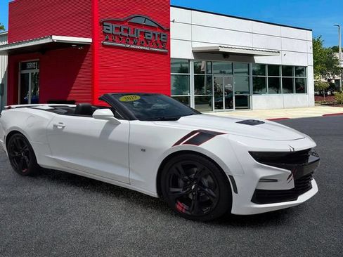Used 2019 Chevrolet Camaro SS RWD image 7