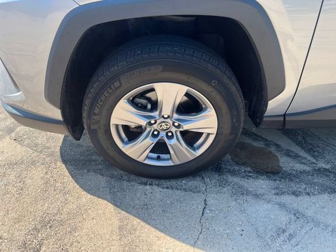 Used 2024 Toyota RAV4 XLE AWD/4WD image 2