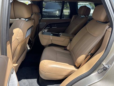 Used 2025 Land Rover Range Rover Autobiography AWD/4WD image 14