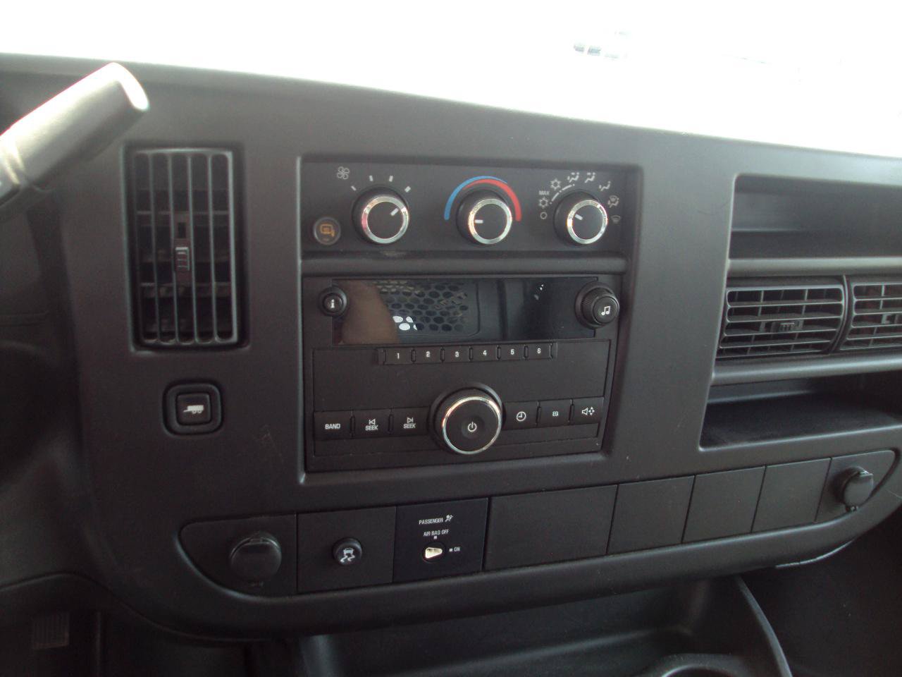 Used 2011 Chevrolet Express 3500 Extended w/ Power Package RWD image 19