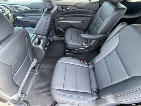 New 2026 Chevrolet Traverse LT w/ Enhanced Driving Package FWD image 22
