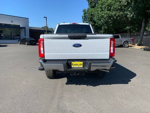 New 2026 Ford F350 XLT w/ FX4 Off-Road Package image 4