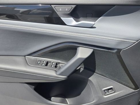 New 2026 Volkswagen Tiguan SEL R-Line AWD/4WD image 13