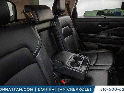 Used 2023 Nissan Pathfinder SL image 25