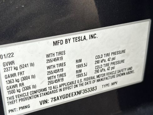 Used 2022 Tesla Model Y Long Range image 38