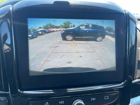 Used 2019 Chevrolet Traverse LT AWD/4WD image 23