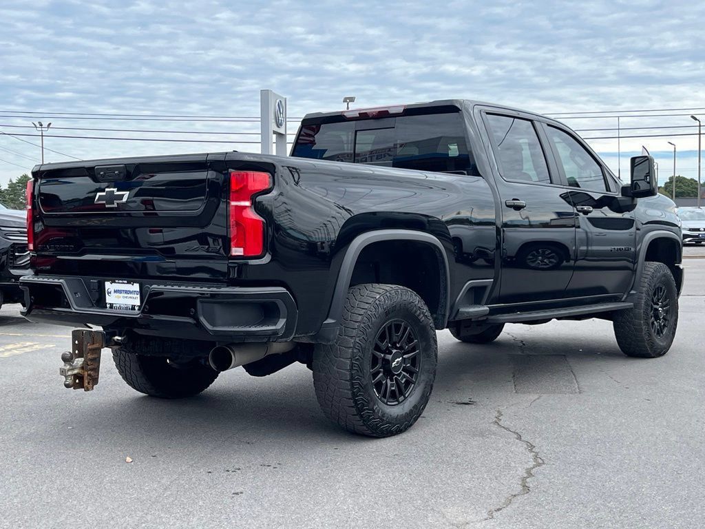 Used 2025 Chevrolet Silverado 2500 ZR2 AWD/4WD image 7