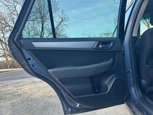 Used 2015 Subaru Outback 2.5i Premium image 29